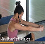 Video cvičení - protahování před cvičením - ramena
